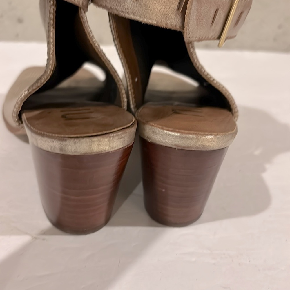 Nicole Antique Gold Leather Talullah Open Toe Open Heel Shootie - Size 6.5 - Picture 5 of 7